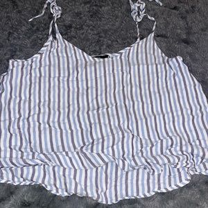 Small/medium tank , super soft and flowy